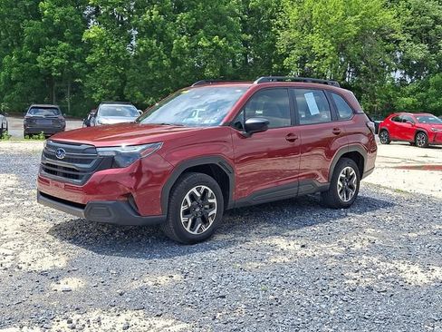 Certified 2025 Subaru Forester AWD/4WD image 5