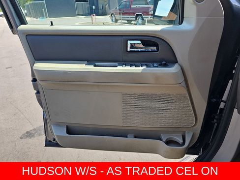 Used 2013 Ford Expedition EL XLT image 27