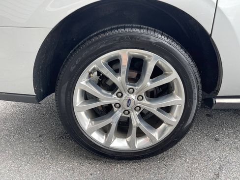 Used 2018 Ford Expedition Max Limited w/ Equipment Group 302A AWD/4WD image 11