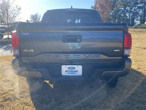 Used 2023 Toyota Tacoma SR5 w/ Technology Package image 4