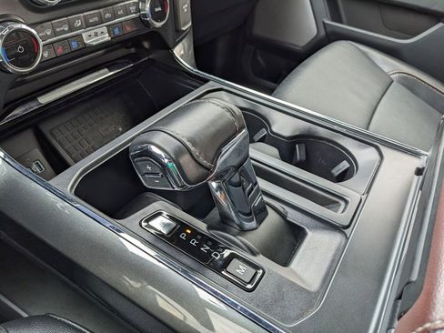 Used 2022 Ford F150 Lariat w/ Equipment Group 502A High image 39