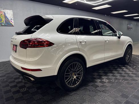 Used 2018 Porsche Cayenne image 13