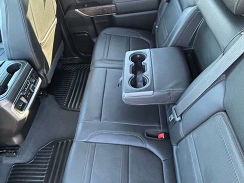 Used 2021 GMC Sierra 3500 Denali w/ Denali Ultimate Package image 17