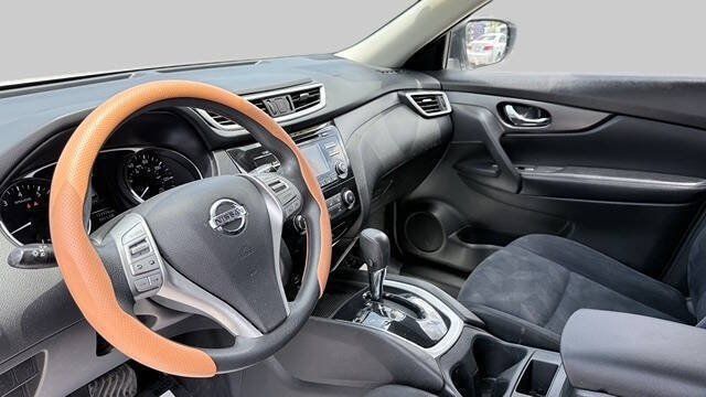Used 2016 Nissan Rogue S FWD image 12
