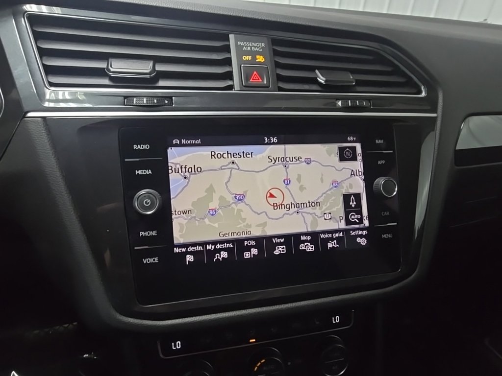 Used 2018 Volkswagen Tiguan SEL Premium AWD/4WD image 25