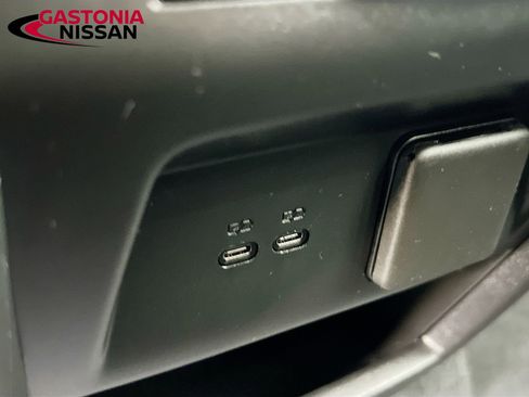 Used 2025 GMC Acadia Elevation image 34