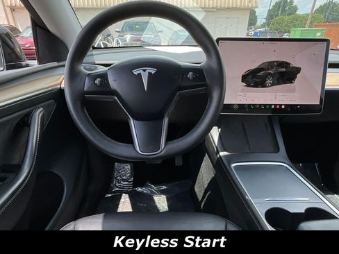 Used 2023 Tesla Model Y Long Range AWD/4WD image 8