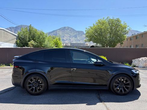 Used 2023 Tesla Model X AWD/4WD image 2