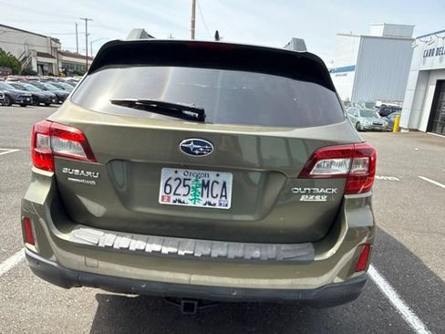 Used 2017 Subaru Outback 2.5i Limited AWD/4WD image 9