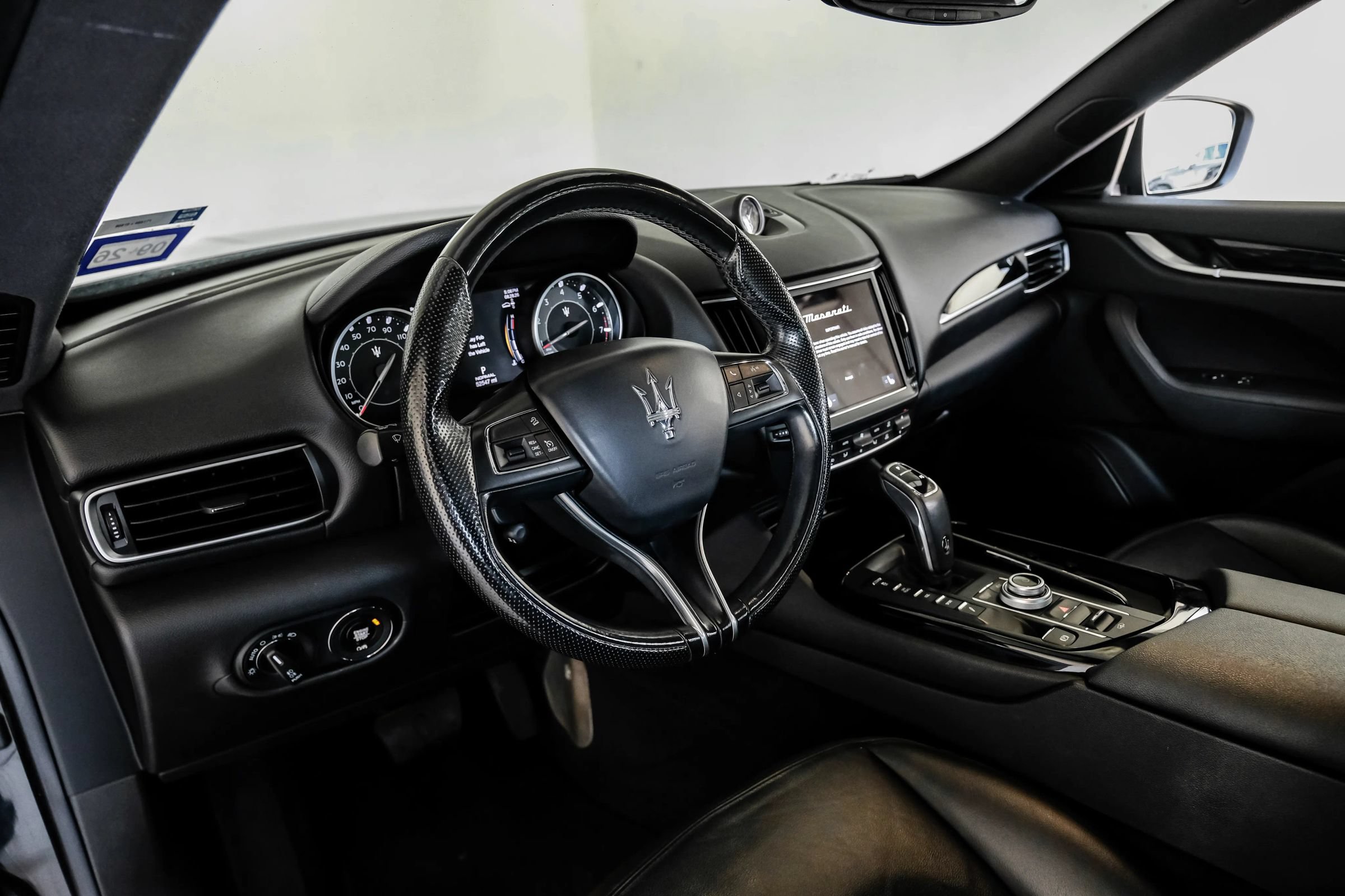 Used 2021 Maserati Levante AWD/4WD image 2