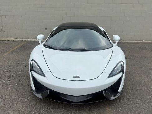 Used 2019 McLaren 570S Spider RWD image 22