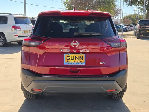 Used 2023 Nissan Rogue SV image 6