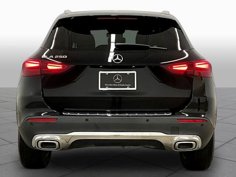 Certified 2025 Mercedes-Benz GLA 250 image 5