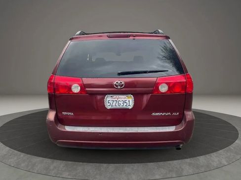 Used 2007 Toyota Sienna XLE image 6
