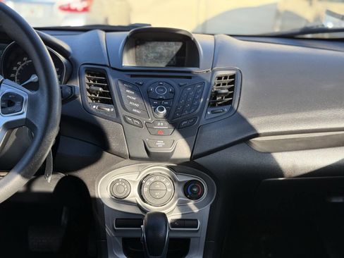 Used 2017 Ford Fiesta SE image 17