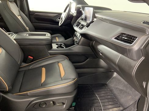 Used 2024 GMC Yukon AT4 w/ Technology Package image 16
