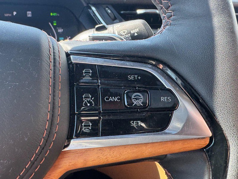 Used 2024 Jeep Grand Cherokee Summit AWD/4WD image 19