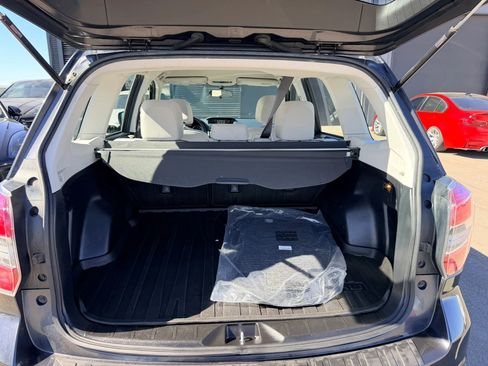 Used 2016 Subaru Forester 2.5i w/ Alloy Wheel Package image 16