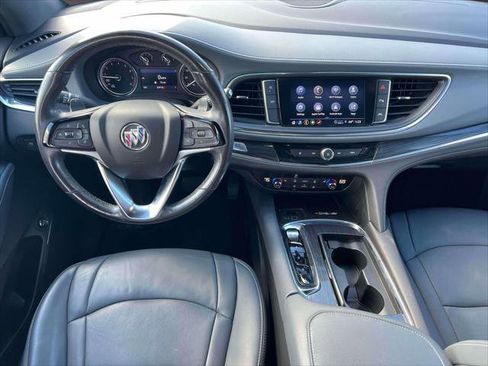 Used 2022 Buick Enclave Essence w/ Sport Touring Edition image 12