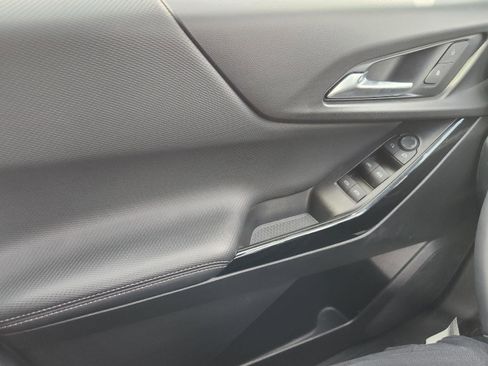 Used 2025 Chevrolet Equinox LT image 18