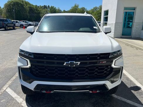 Used 2023 Chevrolet Tahoe Z71 w/ Luxury Package AWD/4WD image 6
