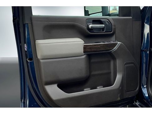 Used 2022 GMC Sierra 3500 SLE w/ SLE Convenience Package image 21