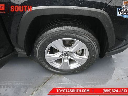 Used 2025 Toyota RAV4 XLE AWD/4WD image 32