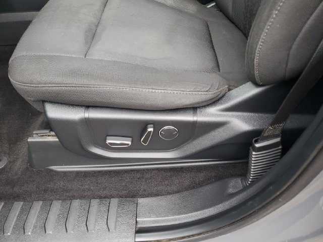 Used 2018 Ford F150 XLT w/ Equipment Group 302A Luxury AWD/4WD image 19