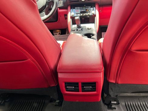 Used 2024 Lexus IS 500 RWD image 17