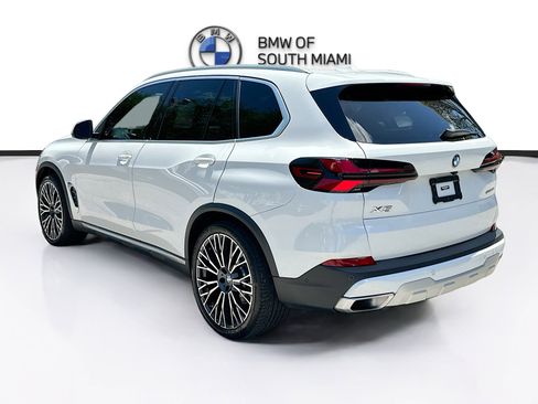 Certified 2024 BMW X5 sDrive40i w/ Parking Assistance Package RWD image 5