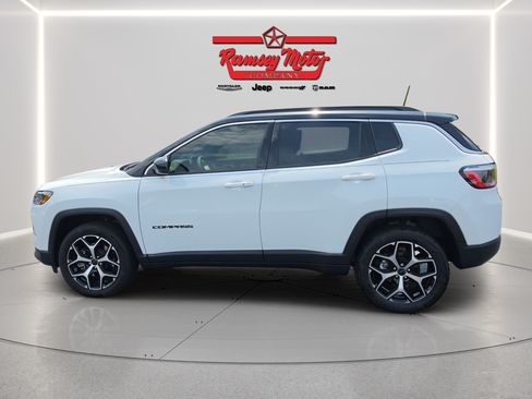 Used 2025 Jeep Compass Limited AWD/4WD image 2
