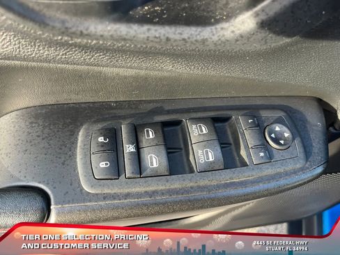 Used 2020 Jeep Cherokee Trailhawk w/ Cold Weather Group image 12