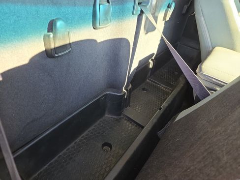 Used 2018 RAM 2500 Tradesman w/ Power & Remote Entry Group image 28