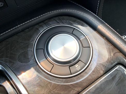 Used 2024 INFINITI QX80 Luxe RWD image 32