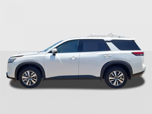 New 2025 Nissan Pathfinder SL image 8