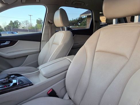 Used 2018 Audi Q7 3.0T Prestige w/ Prestige Package image 14