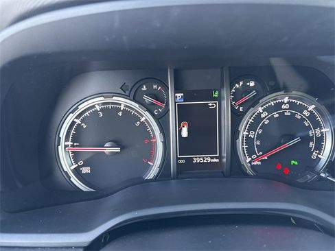 Used 2022 Toyota 4Runner Limited image 15