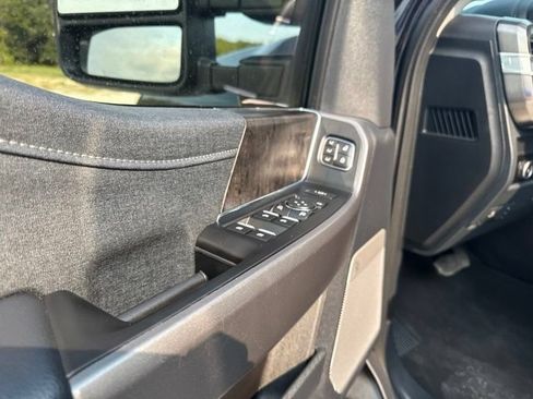 Used 2025 Ford F250 Lariat AWD/4WD image 26