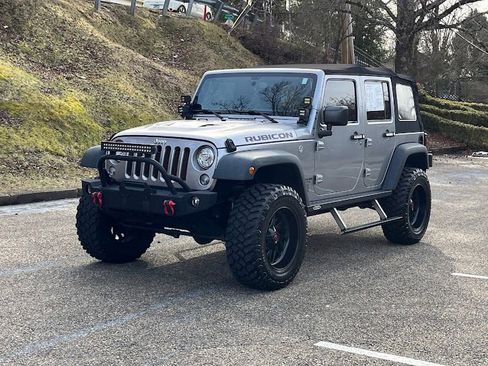 Used 2017 Jeep Wrangler Unlimited Rubicon w/ Connectivity Group image 25