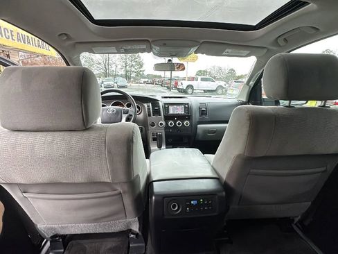 Used 2015 Toyota Sequoia SR5 image 17