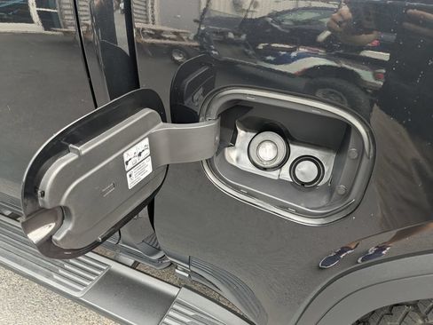 Used 2021 GMC Sierra 1500 AT4 AWD/4WD image 38