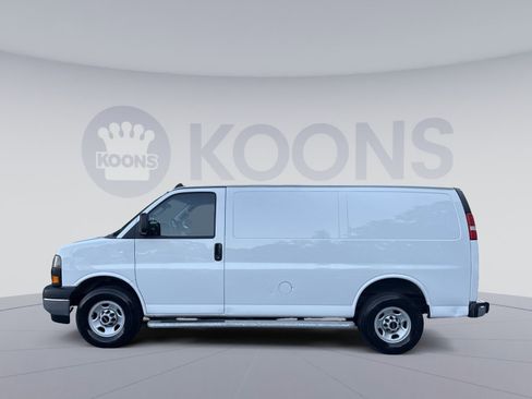 Used 2024 GMC Savana 2500 w/ Driver Convenience Package RWD image 2