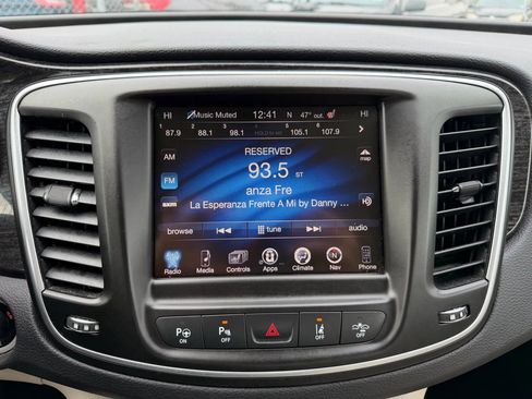 Used 2015 Chrysler 200 C w/ Navigation & Sound Group I image 23