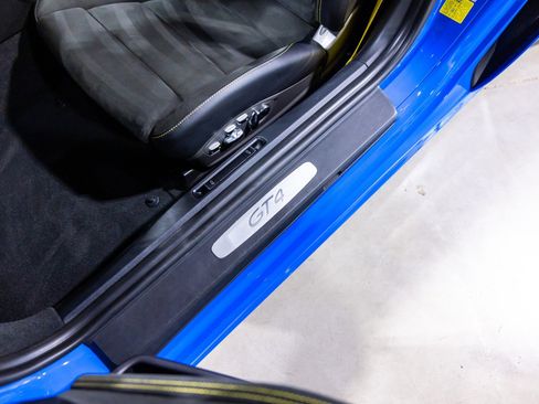 Used 2022 Porsche 718 Cayman GT4 RWD image 34