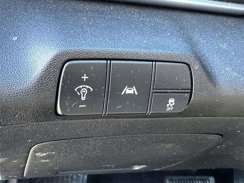 Certified 2023 Hyundai Elantra SEL image 18