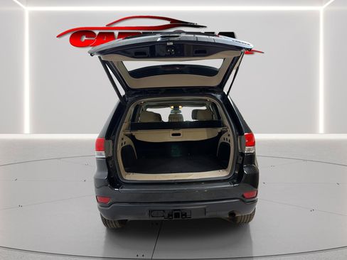 Used 2014 Jeep Grand Cherokee Laredo w/ Security & Convenience Group image 8