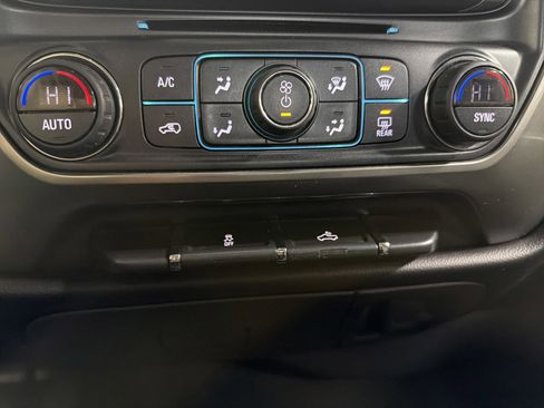 Used 2018 Chevrolet Silverado 1500 LT w/ All Star Edition image 23