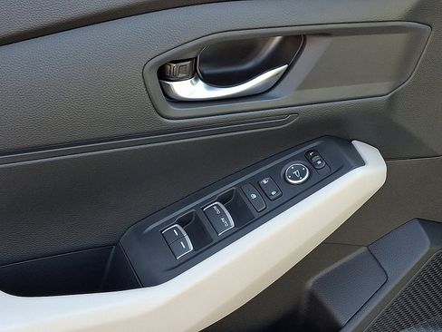 New 2025 Honda Accord LX image 9