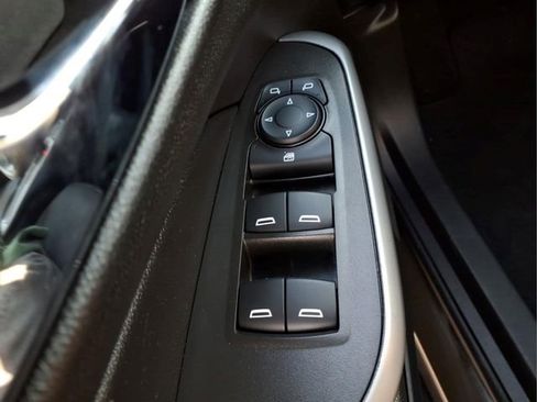 Used 2024 Chevrolet Trax LS w/ LS Convenience Package FWD image 17