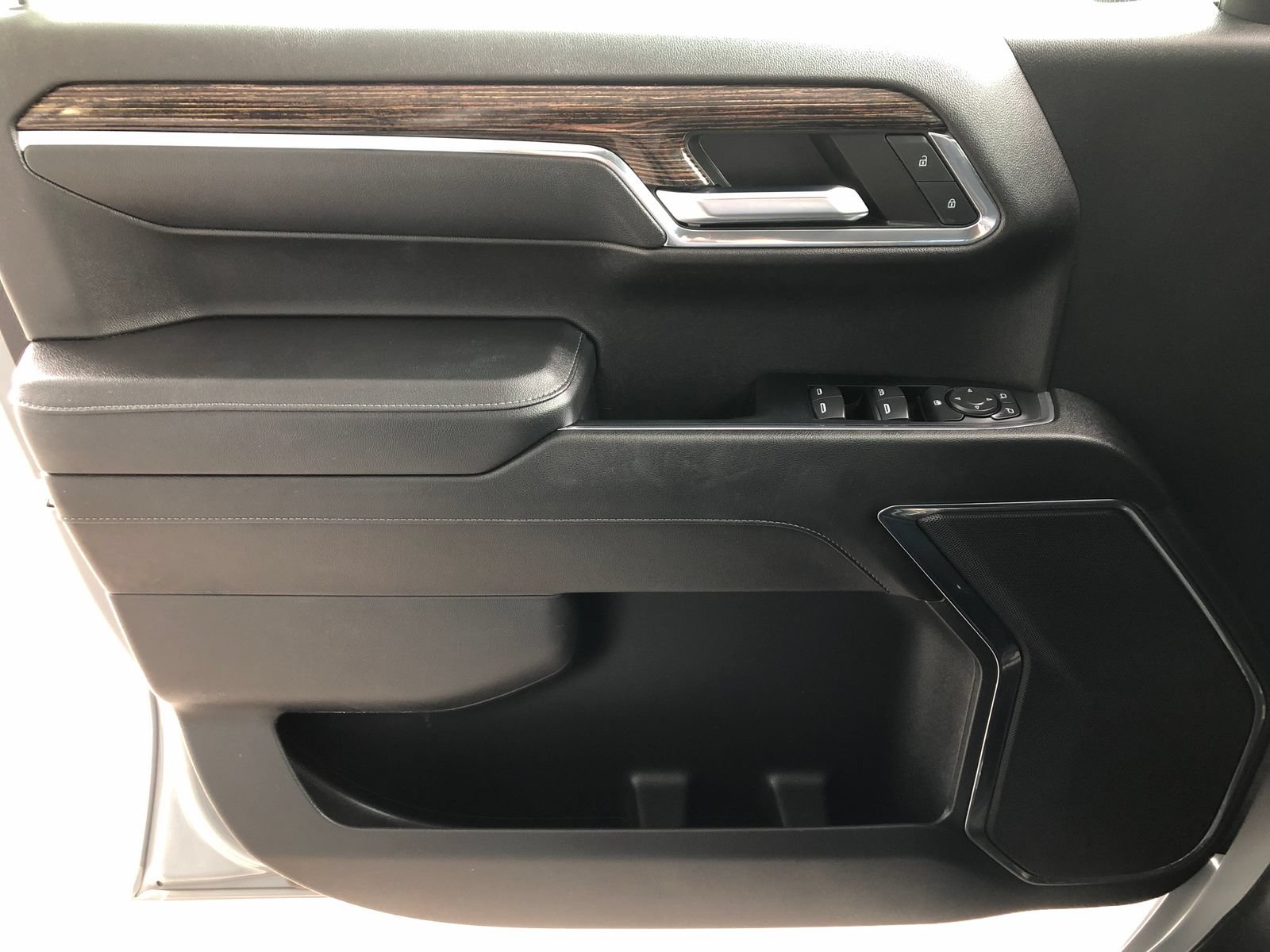 Used 2024 GMC Sierra 1500 Elevation AWD/4WD image 33